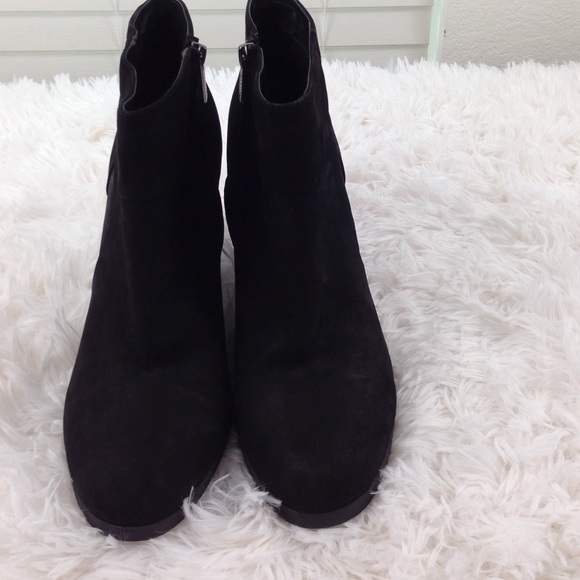 Kenneth Cole Reaction Might Be Ankle Boot - Picture 3 of 5