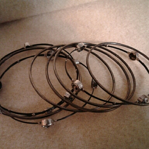 ** Bundle only**Black and crystal bangles bundle