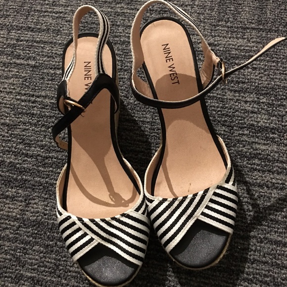 Nine West Black and White Sandal