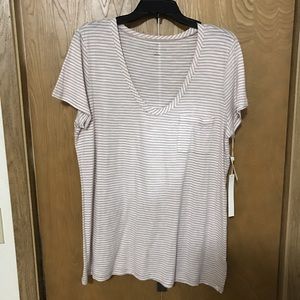 Caslon tshirt💕SALE💕