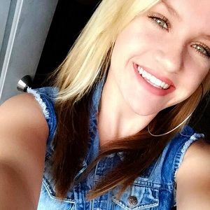 Meet your Posher, Kelsie