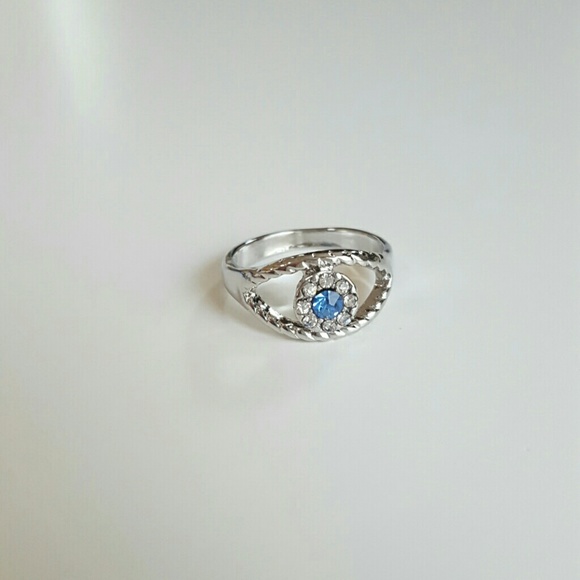 Flower Eye Ring - Picture 2 of 5