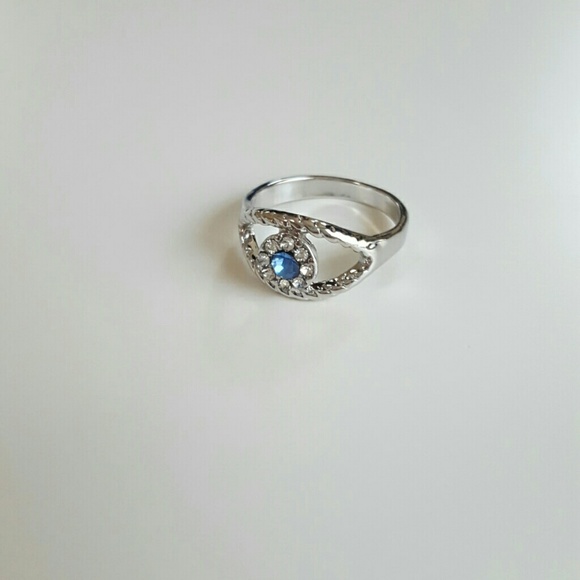 Flower Eye Ring - Picture 4 of 5