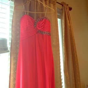 Gorgeous pink prom dress