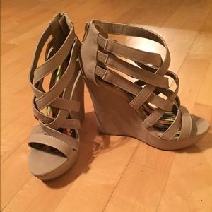 Nude strappy wedges