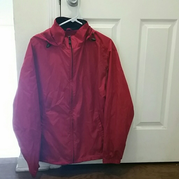North end windbreaker