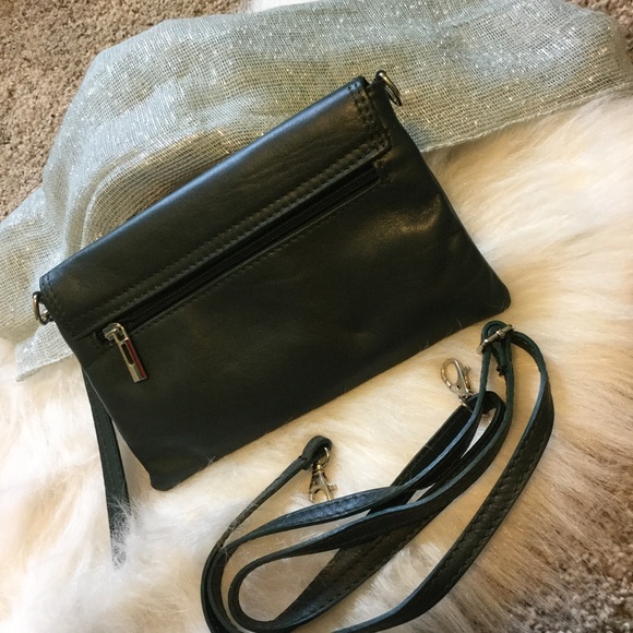 🇮🇹Brand New Teal Leather Crossbody/Wristlet🇮🇹 - Picture 2 of 4