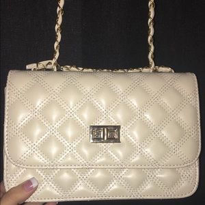 PRICE REDUCED!!Brand New! Cream/ white side purse!