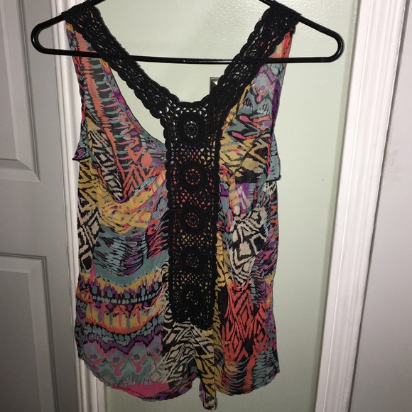 Top - Picture 2 of 3