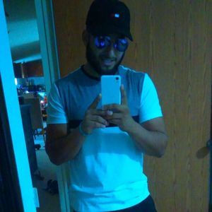 Meet your Posher, Victor