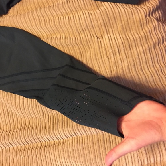 Lululemon leggings - Picture 2 of 4