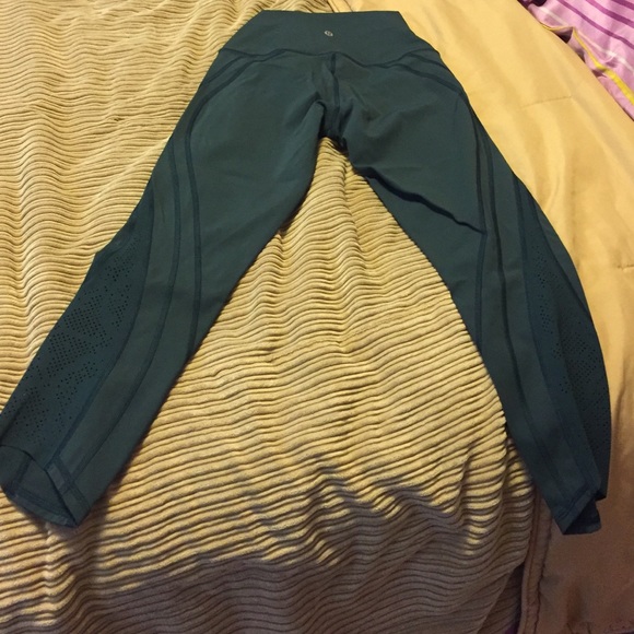 Lululemon leggings - Picture 3 of 4