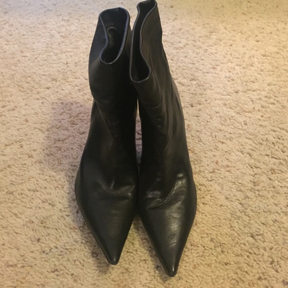 BCBG Girls black leather half boots size 11