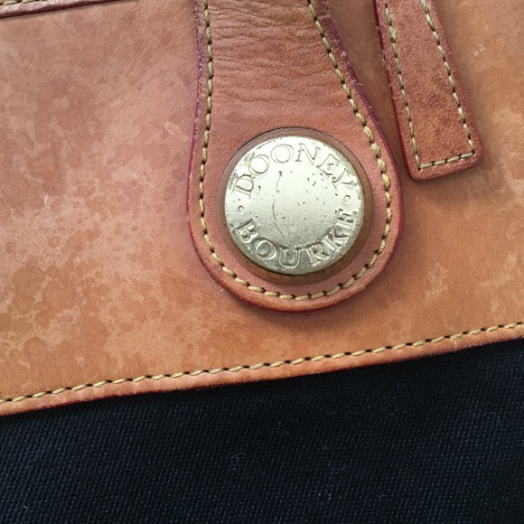 Vintage Dooney & Bourke! - Picture 2 of 4