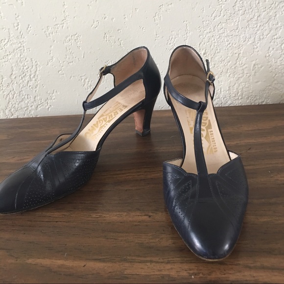 ❄️100% Authentic Ferragamo Heels❄️