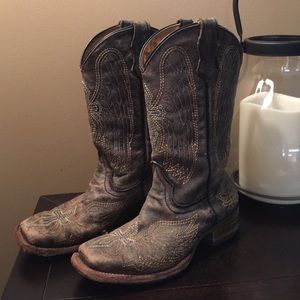 Corral Boots -size 4