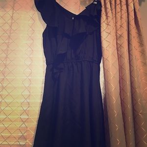 BCBG dress with pockets!