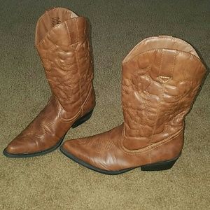 Steve Madden Girl cowboy/cowgirl boots