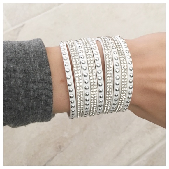 White studded and rhinestone wrap bracelet - Picture 2 of 5