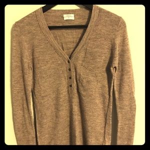 Brown Wallace Henley Sweater, size Medium