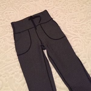 Lululemon pants size 4