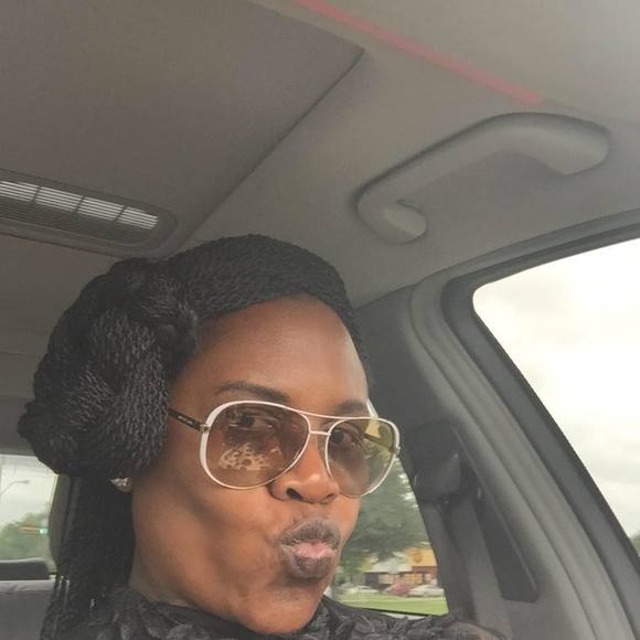 Meet your Posher, Lashan