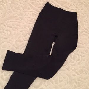 Black lululemon crop leggings size 4