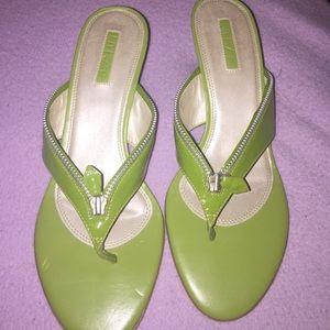 Lime Green UNISA Sandals👡. 💚Very pretty💚