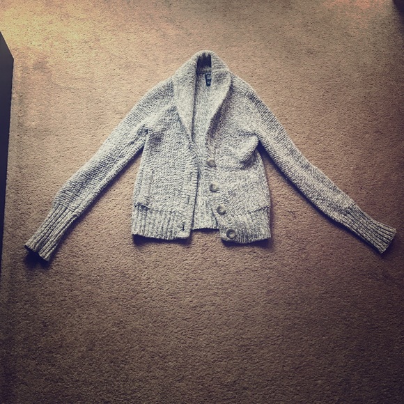 American Eagle sweater