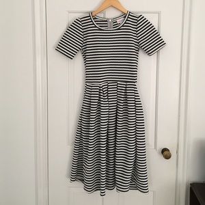 Back and white striped dress with pockets