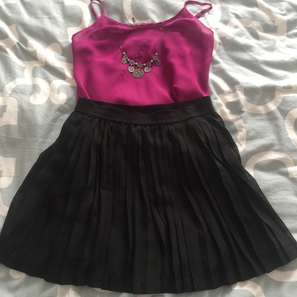 Forever 21 Black Pleated Mini Skirt, Medium