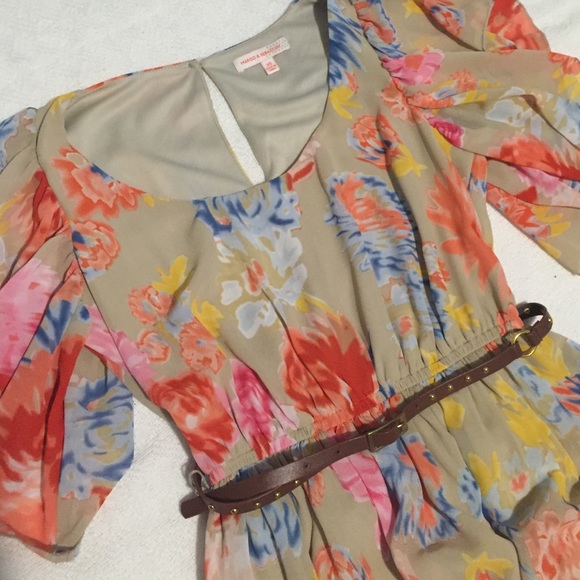 NWOT Kohls flower patterned dress