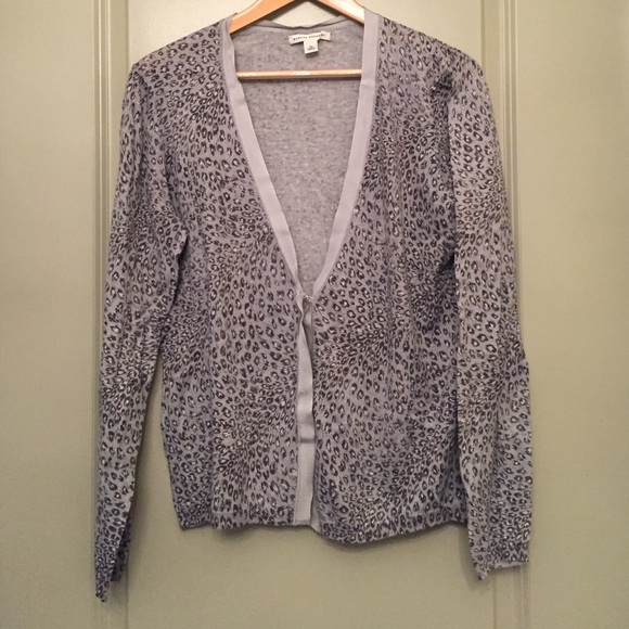 Gray animal print cardigan with ribbon detailing