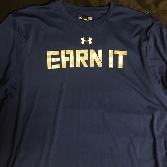 Under Armor t-shirt