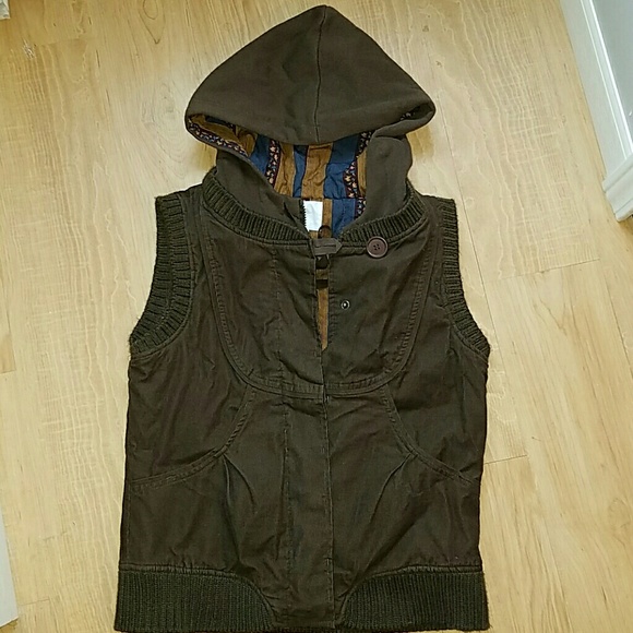 DONATED Urban Outfitters Green Vest with Hood