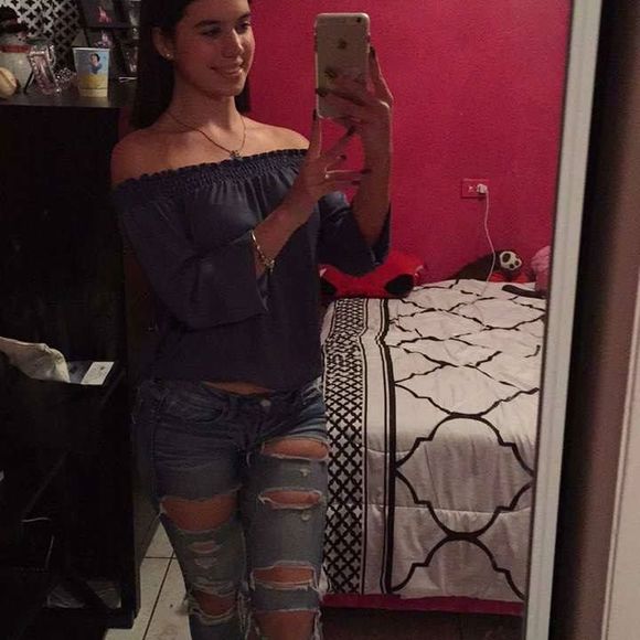 Meet your Posher, Estefani