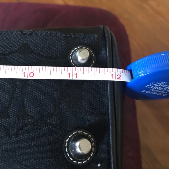 Black Coach hand bag - Picture 5 of 7