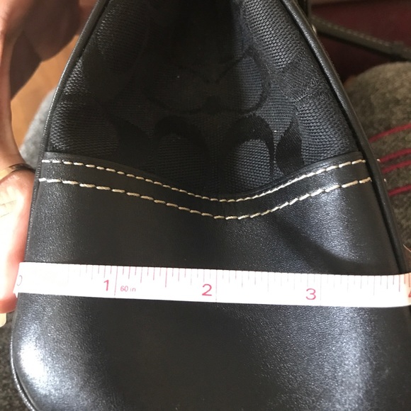 Black Coach hand bag - Picture 7 of 7