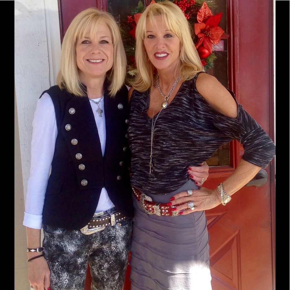 Meet your Poshers, Gig & Kim