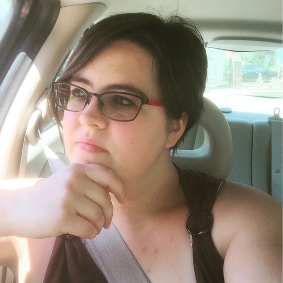 Meet your Posher, Anna - Picture 1 of 1