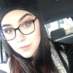 Meet your Posher, Krystal