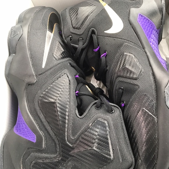 Lebron size 14 - Picture 1 of 1