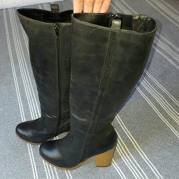 ⚠⚠ CLOSET CLOSING! Tall leather boots, rubber heel