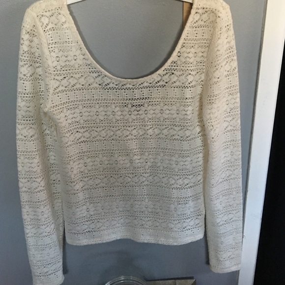 Cute knit, cream colored long sleeved top