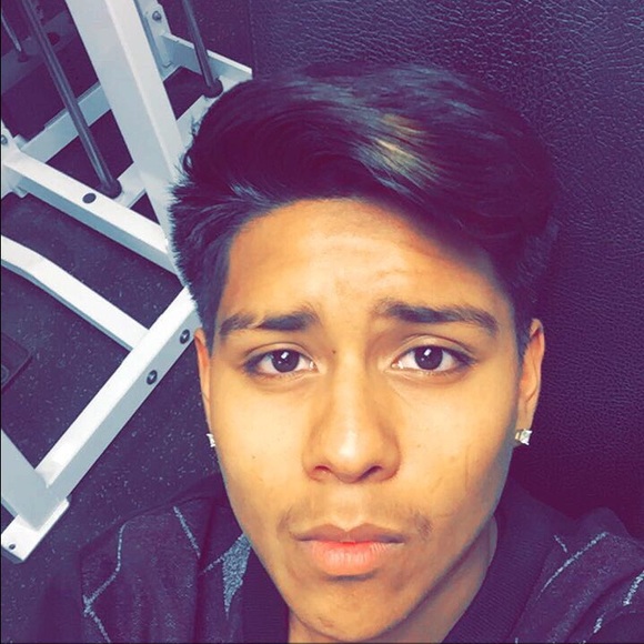 Meet your Posher, Aaron - Picture 1 of 1