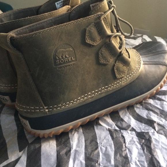 Brand new Sorel boots! - Picture 2 of 3