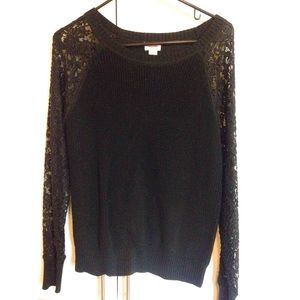 Black scoop neck cotton sweater with lace sleeves