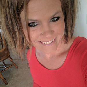 Meet your Posher, Emilee