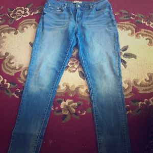 Levi Strauss blue jeans skinny 15/16