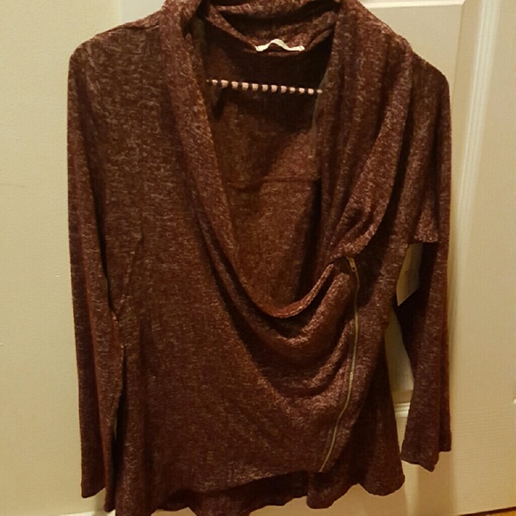 Maroon sweater